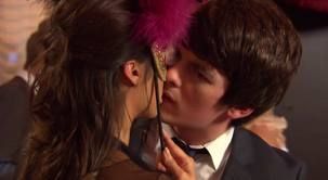 fabian_accidently_kisses_joy.jpg